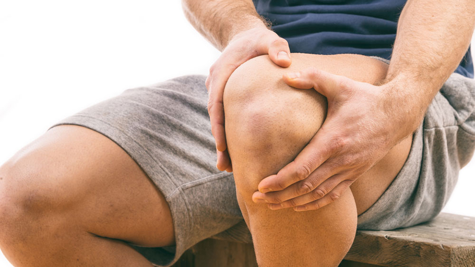 durere de genunchi în interior scrâşnet şi durere la genunchi